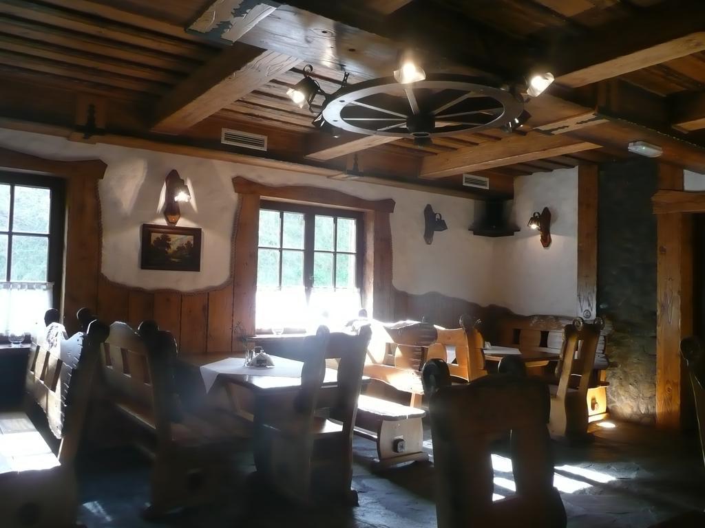 Karczma Parchatka Luaran gambar